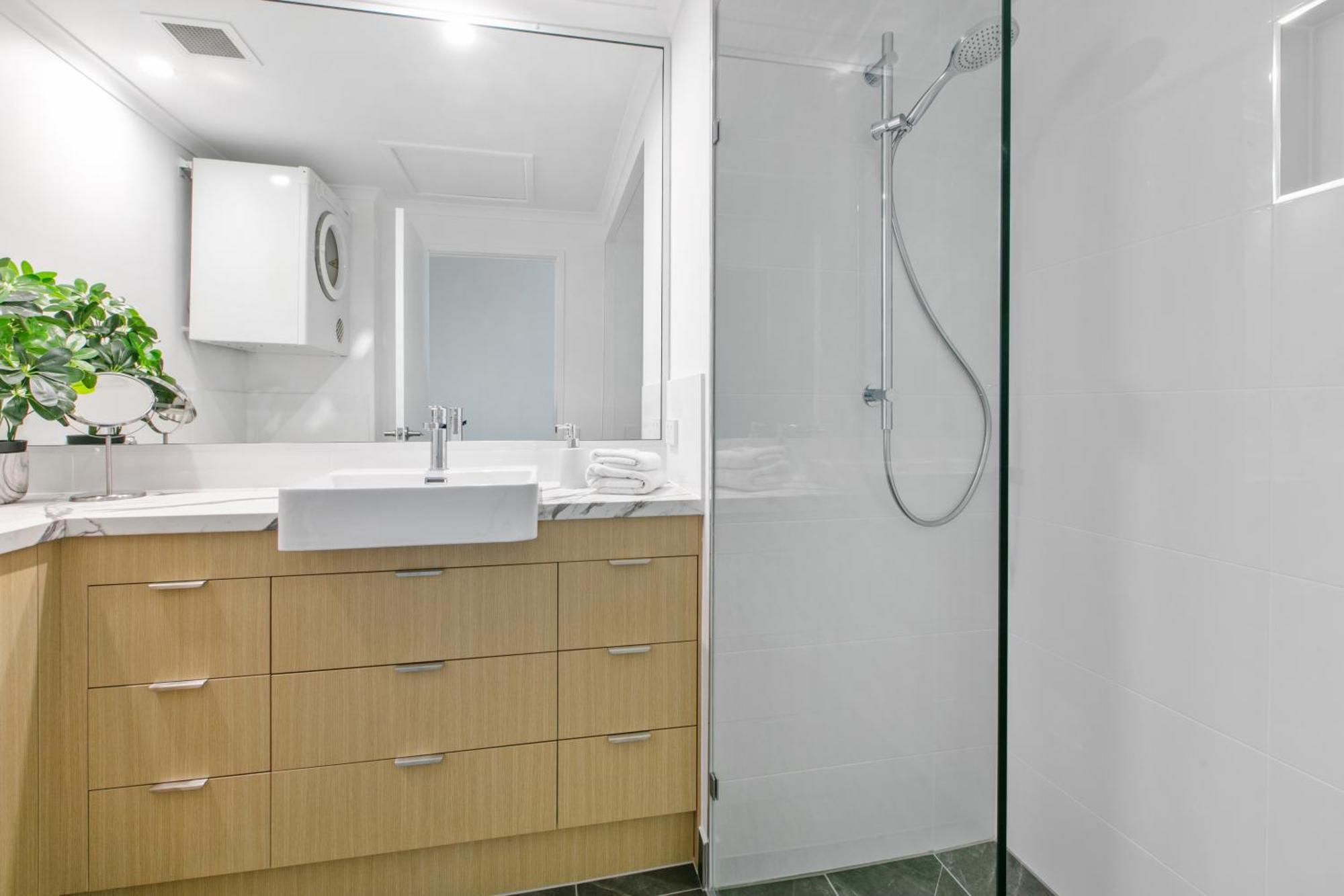 Kings Bay Apartments Caloundra Exterior photo